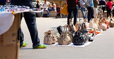 Contraffazione, oltre metà dei giovani Ue ha acquistato falsi nell .